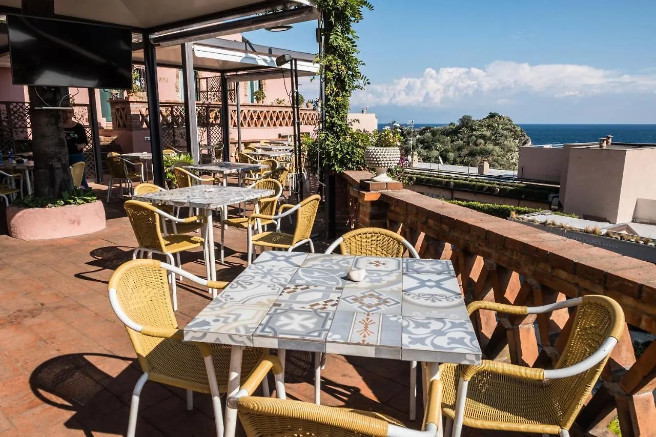 Hotel Villino Gallodoro タオルミーナ