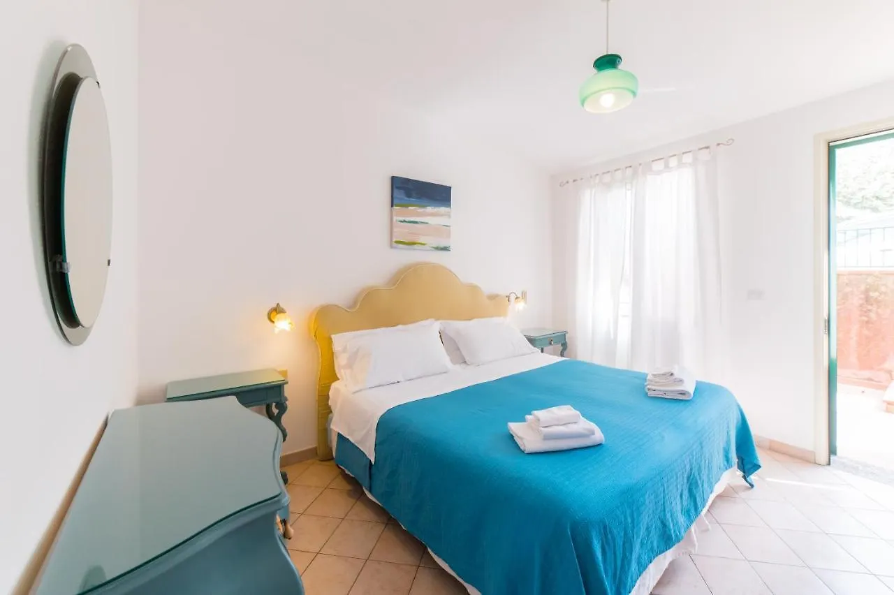 Hotel Villino Gallodoro タオルミーナ 2*,