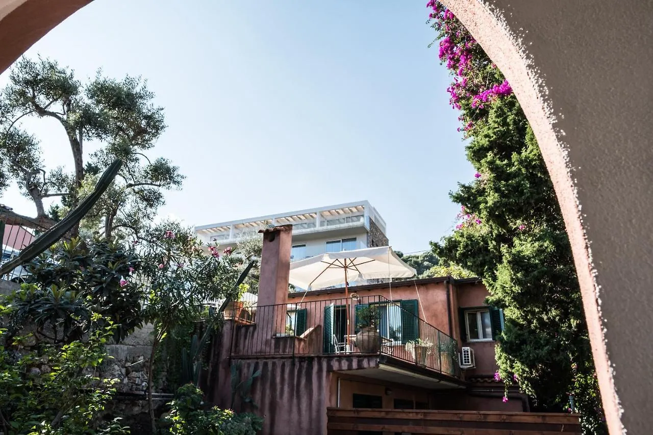Hotel Villino Gallodoro タオルミーナ